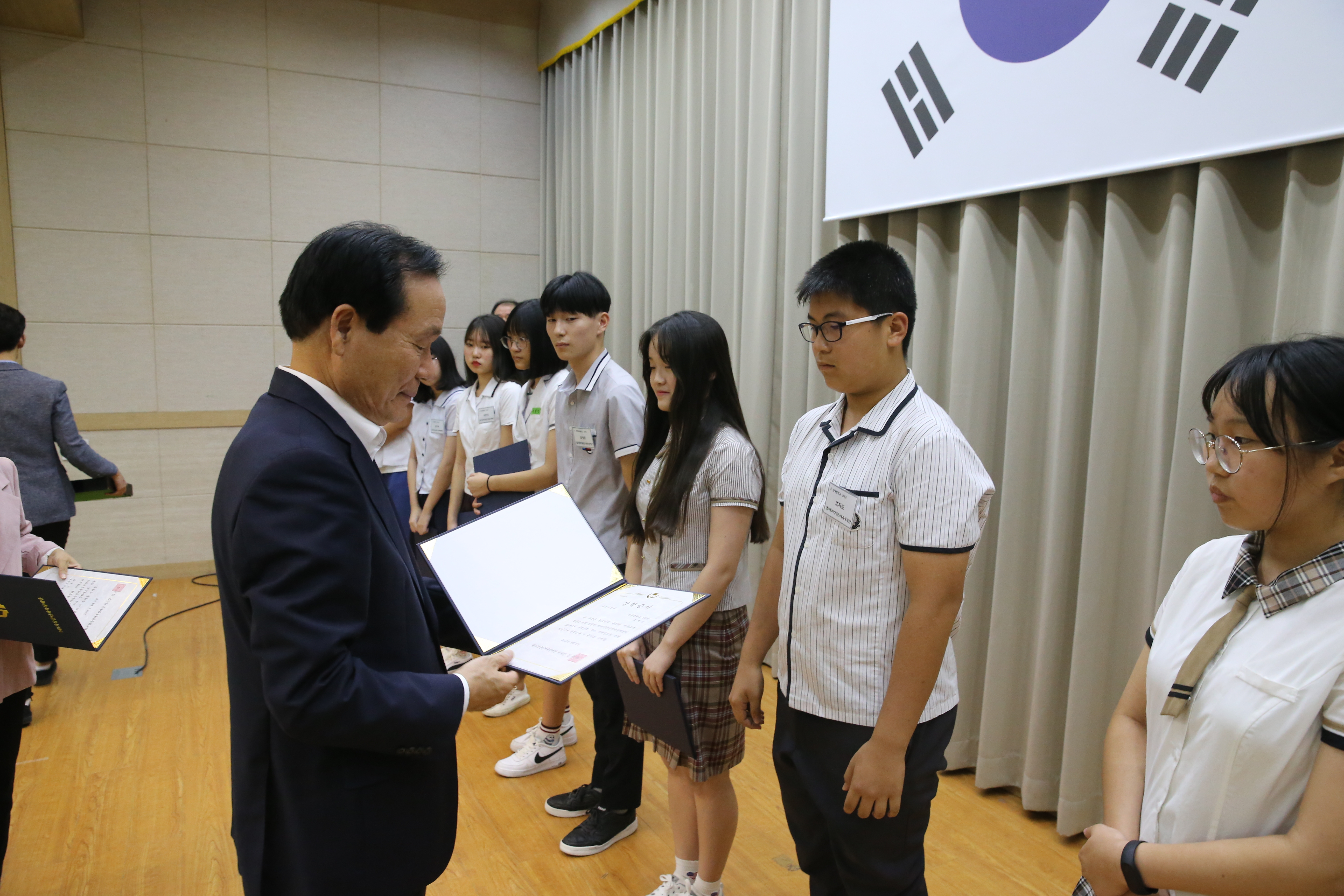 클릭하시면 원본이미지를 보실 수 있습니다.